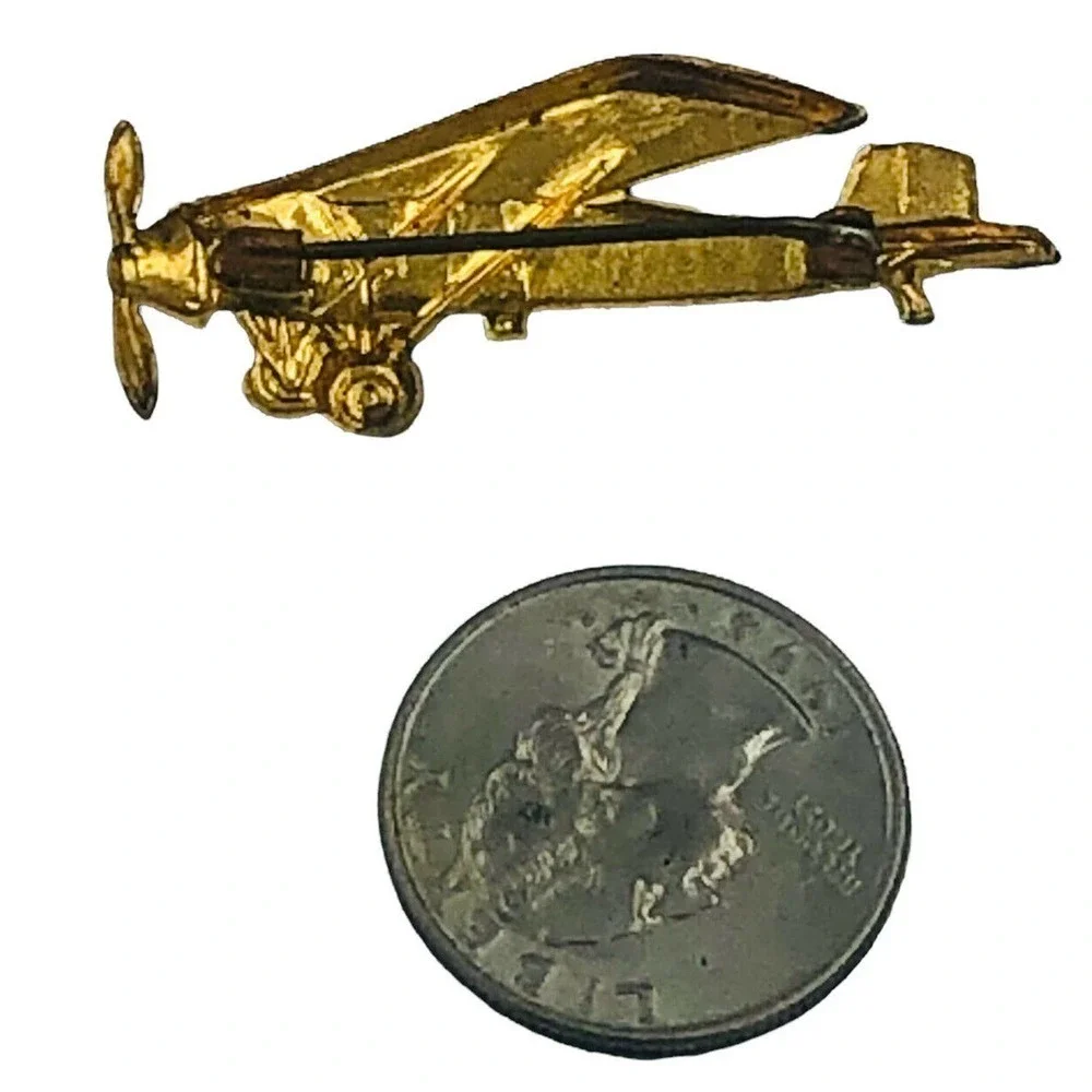 Spirit of St Louis Airplane Aviation Rotary Engine Taildragger Pin Metal Brooch